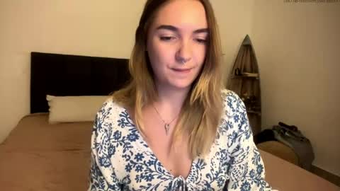 Snapshot of roxysweetdream chatting on 04.30.26 Roxy online show from 04.30.26