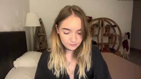 Snapshot of roxysweetdream chatting on 05.05.26 Roxy online show from 05.05.26