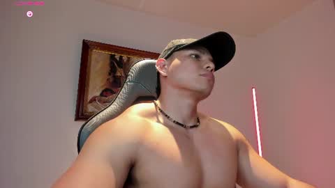 Snapshot of roy__constance chatting on 07.20.26 Roy Constance online show from 07.20.26