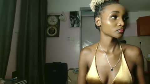 Softluxe online show from 04.20.26
