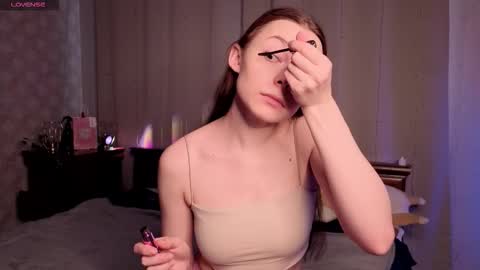 Snapshot of roygeers chatting on 02.11.26 Alice online show from 02.11.26