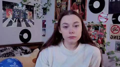 Snapshot of roygeers chatting on 02.18.26 Alice online show from 02.18.26