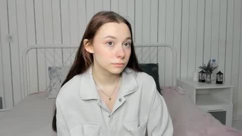 Snapshot of roygeers chatting on 03.08.26 Alice online show from 03.08.26