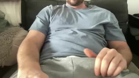 Snapshot of roythegil chatting on 11.28.25 roythegil online show from 11.28.25