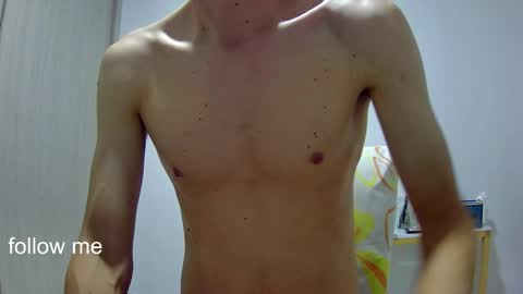 Snapshot of royyourtoy chatting on 02.06.26 Roy online show from 02.06.26