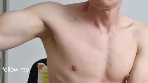 Snapshot of royyourtoy chatting on 03.03.26 Roy online show from 03.03.26