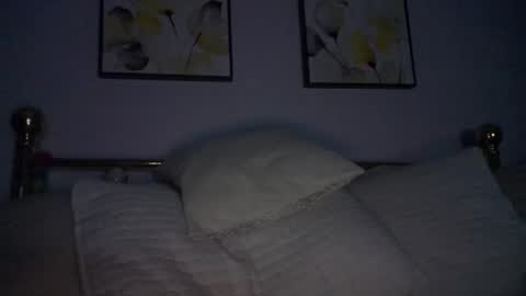 Snapshot of rtrmoney18 chatting on 12.16.25 rtrmoney18 online show from 12.16.25