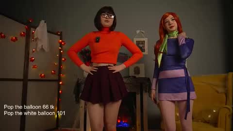 Snapshot of ruminelle chatting on 11.10.25 Lilith online show from 11.10.25