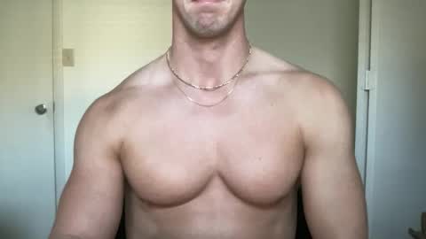 Snapshot of runfasterxo chatting on 12.16.25 runfasterxo online show from 12.16.25