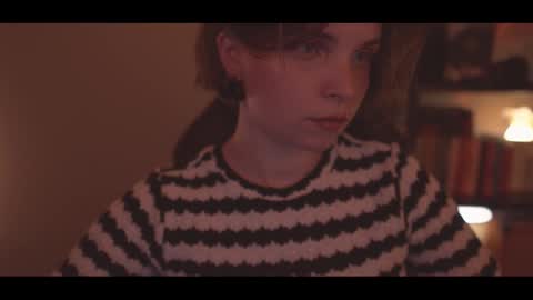 Snapshot of running_with_the_wolves chatting on 11.12.25 Elena online show from 11.12.25