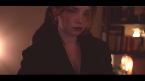 Snapshot of running_with_the_wolves chatting on 11.29.25 Elena online show from 11.29.25