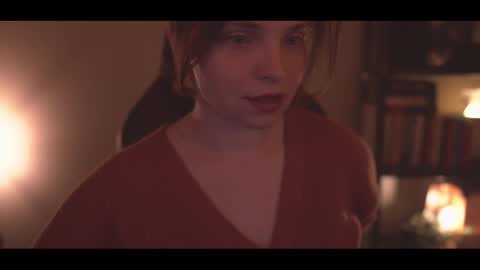 Snapshot of running_with_the_wolves chatting on 12.13.25 Elena online show from 12.13.25