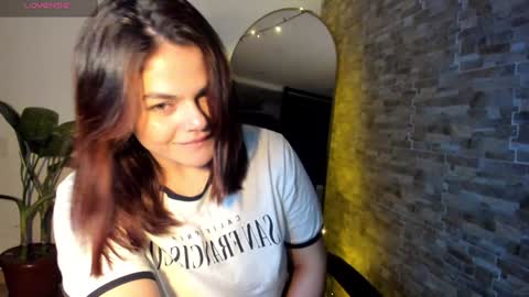 Snapshot of russcurley chatting on 12.22.24 Lorenn online show from 12.22.24