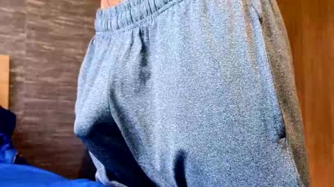 Snapshot of russell_adams_ chatting on 02.05.25 R U S S E L L online show from 02.05.25