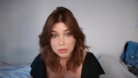 Snapshot of russypussy141 chatting on 10.28.25 Alex online show from 10.28.25