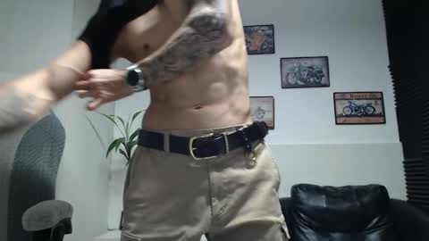 Snapshot of rustynf1tz chatting on 05.14.26 MillionDollarGuy online show from 05.14.26