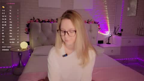 Ruta prize for the new fan club members hehe online show from 10.14.25