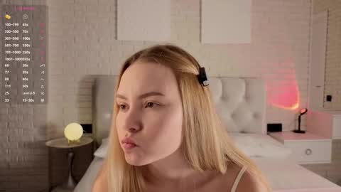 Ruta prize for the new fan club members hehe online show from 11.15.25