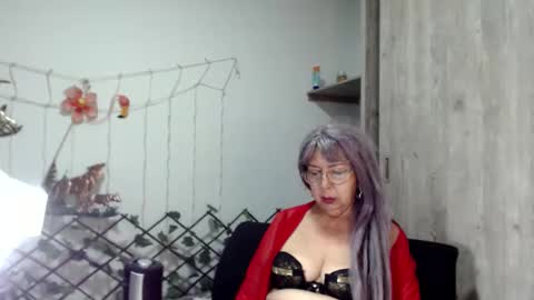 Snapshot of ruth_blue21 chatting on 03.04.25 ruth_blue21 online show from 03.04.25
