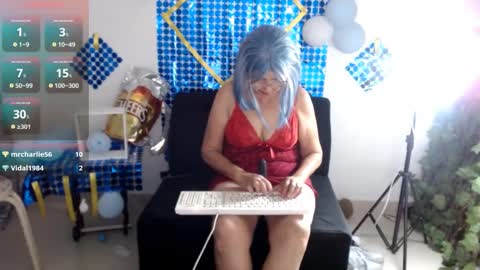 Snapshot of ruth_blue21 chatting on 10.11.25 ruth_blue21 online show from 10.11.25