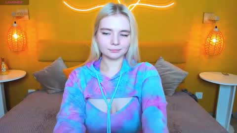 Snapshot of ruthbryant chatting on 11.09.25 ruthbryant online show from 11.09.25