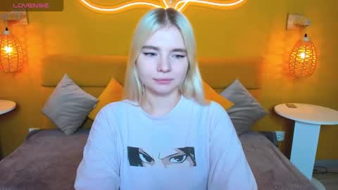 Snapshot of ruthbryant chatting on 11.21.25 ruthbryant online show from 11.21.25