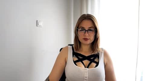 Snapshot of ruthless_111 chatting on 09.17.25 Nika online show from 09.17.25