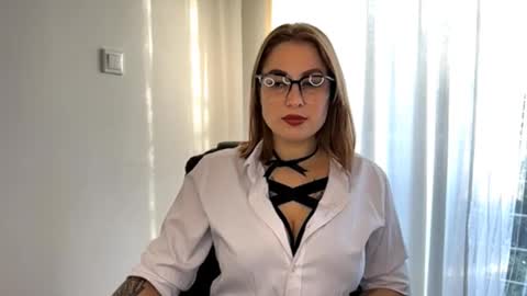 Snapshot of ruthless_111 chatting on 09.19.25 Nika online show from 09.19.25