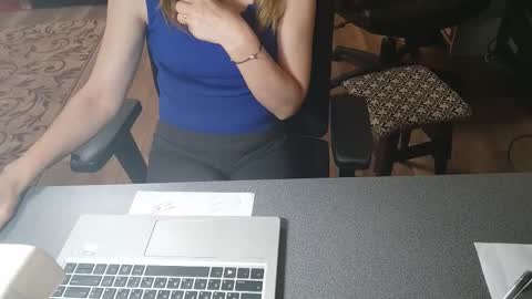 Snapshot of ruthpark chatting on 09.10.25 Ruth online show from 09.10.25