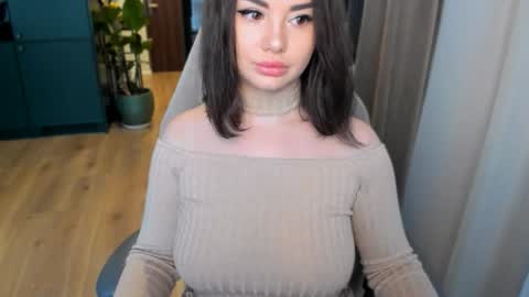 Ruby Help me to reach 100 thumbs up  online show from 11.26.25