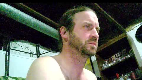 rwb1982 online show from 11.11.25