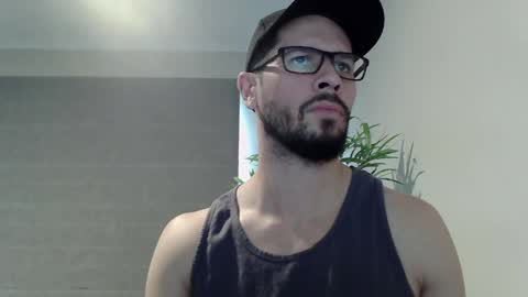 Snapshot of ryan_chatter chatting on 05.11.26 Ryan online show from 05.11.26