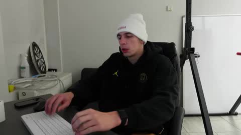 Snapshot of ryan_dozer chatting on 11.30.25 RYAN DOZER online show from 11.30.25