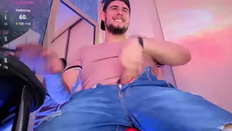 R Y A N online show from 09.19.25