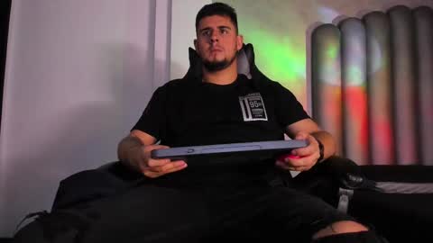 R Y A N online show from 09.21.25