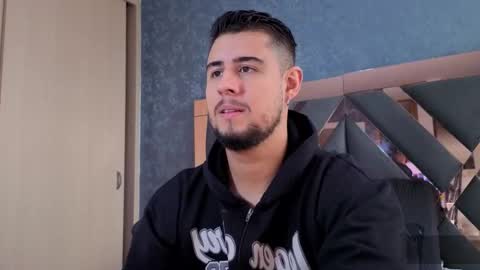 R Y A N online show from 10.12.25