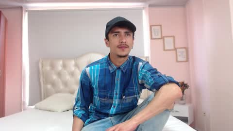 Snapshot of ryan_maxy chatting on 01.22.25 ryan online show from 01.22.25