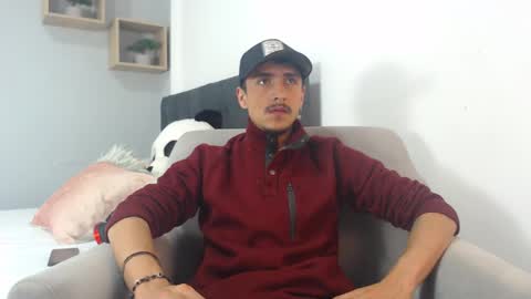 Snapshot of ryan_maxy chatting on 02.22.25 ryan online show from 02.22.25