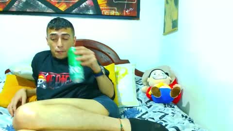 Snapshot of ryan_maxy chatting on 10.22.25 ryan online show from 10.22.25
