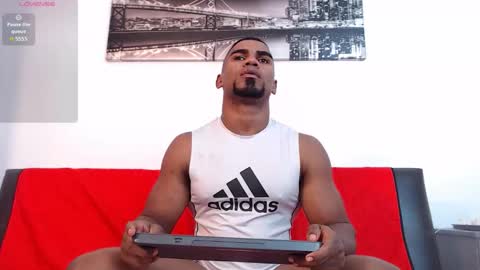 Snapshot of ryanjackson_ chatting on 09.28.25 Instagram Ryandwrn online show from 09.28.25