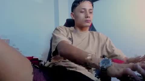 ryanlatiin online show from 05.01.26