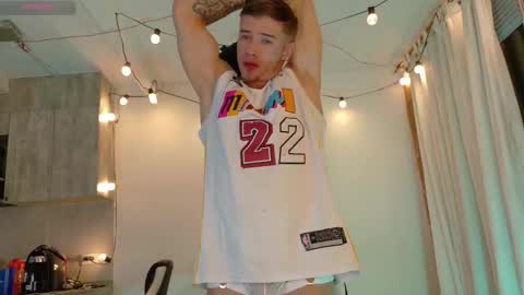 Snapshot of ryann_blue_ chatting on 09.12.25 Ryan Blue ig ryannblue online show from 09.12.25