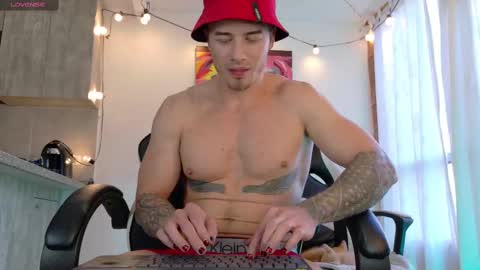 Snapshot of ryann_blue_ chatting on 10.25.25 Ryan Blue ig ryannblue online show from 10.25.25