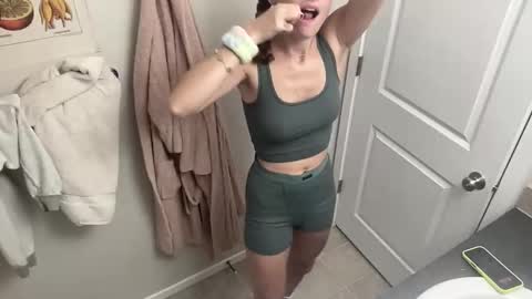 rylanxoxo online show from 11.22.25