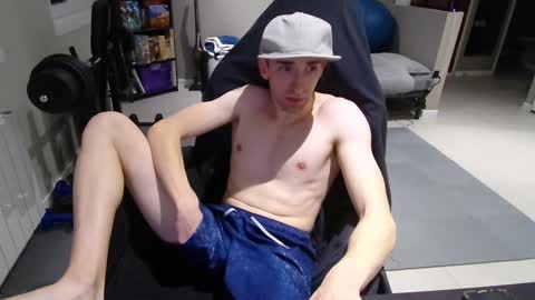 Snapshot of ryukukamifr chatting on 01.27.25 Ryuk FR online show from 01.27.25