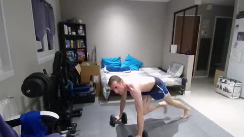 Snapshot of ryukukamifr chatting on 02.28.25 Ryuk FR online show from 02.28.25