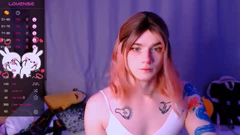 Snapshot of ryuu_sun chatting on 11.01.25 Alice online show from 11.01.25