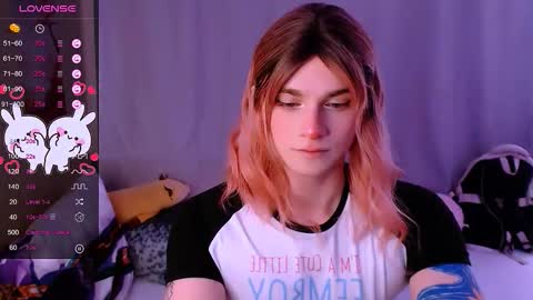 Snapshot of ryuu_sun chatting on 11.13.25 Alice online show from 11.13.25