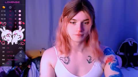 Snapshot of ryuu_sun chatting on 11.20.25 Alice online show from 11.20.25