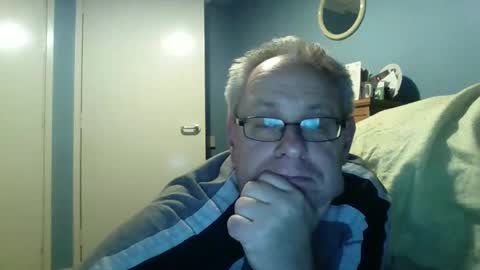 Snapshot of s536sny18 chatting on 12.15.24 s536sny18 online show from 12.15.24